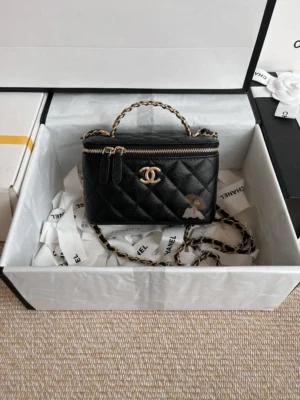 شنطة Chanel Classic