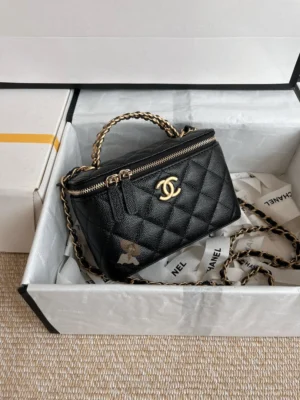 شنطة Chanel Classic