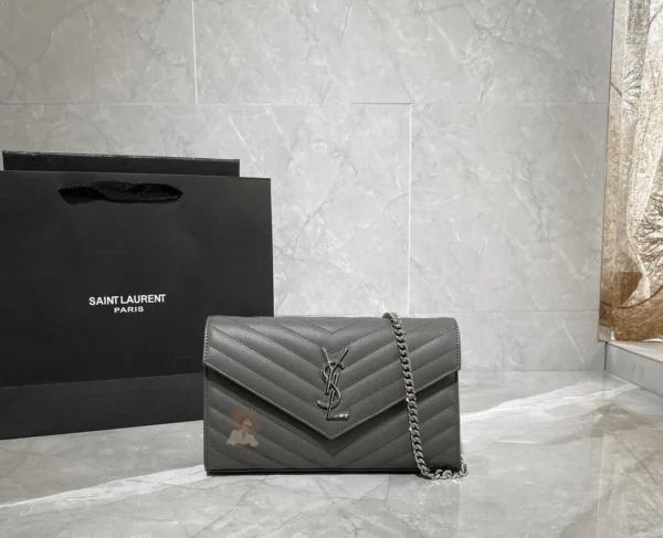 شنطة Saint Laurent