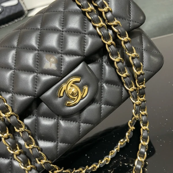 شنطة Chanel